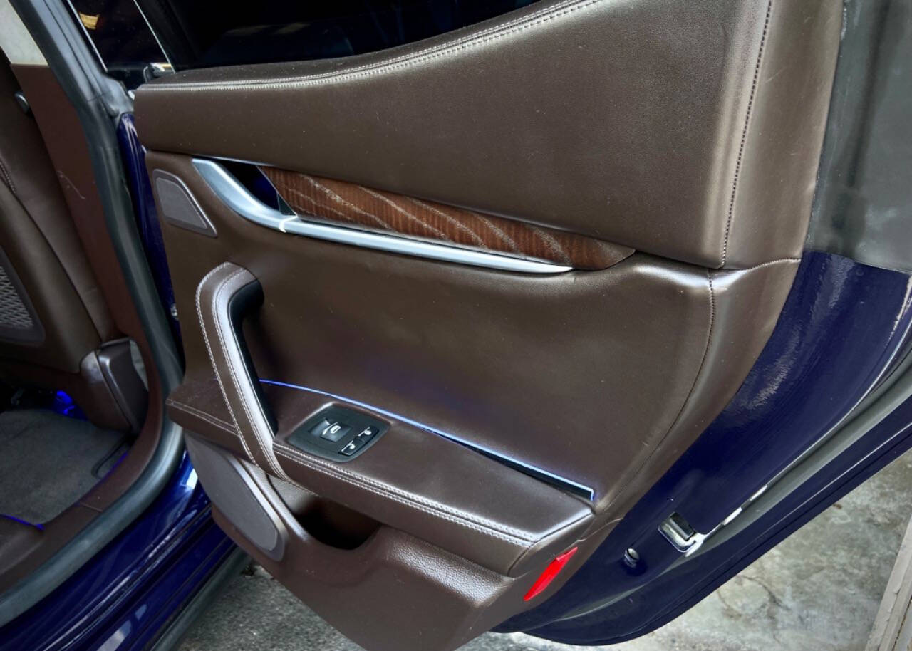 2015 Maserati Ghibli 30
