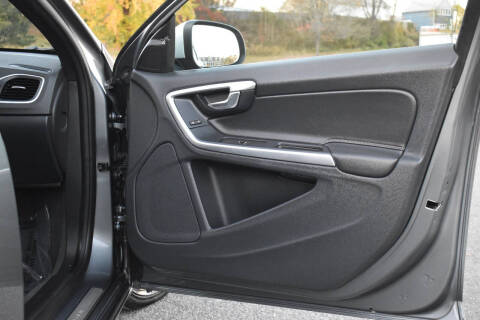 2016 Volvo S60 T5 Drive-E R-Design SE