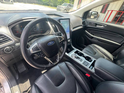 2022 Ford Edge Titanium