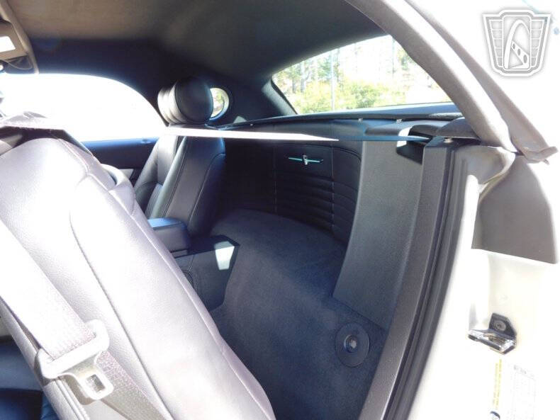 2005 Ford Thunderbird Deluxe