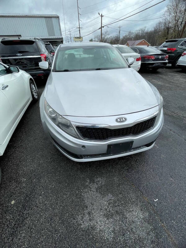 2011 Kia Optima LX photo 2