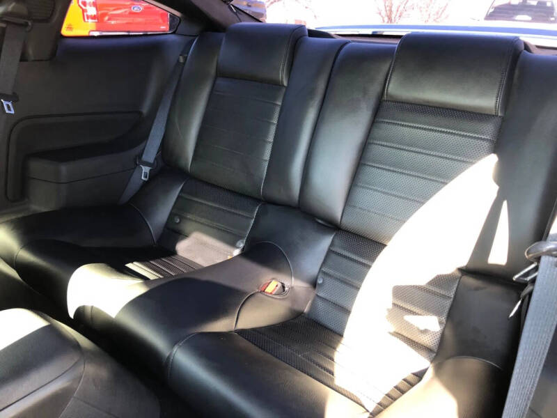 2005 Ford Mustang GT Premium