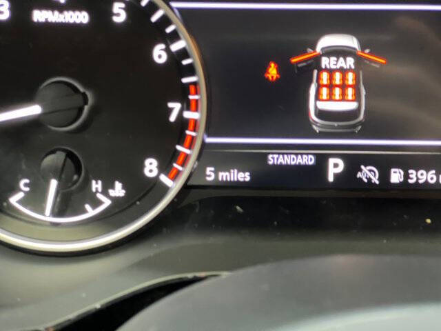 2025 Nissan Pathfinder SV