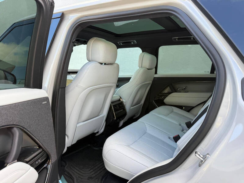 2025 Land Rover Range Rover Sport P360 SE