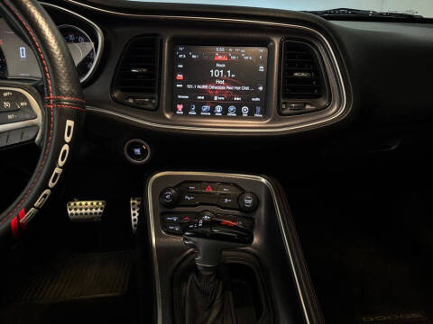 2015 Dodge Challenger SXT Plus