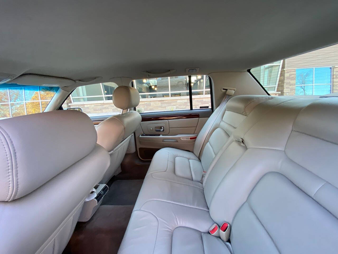 1998 Cadillac DeVille for sale at Vintage Motors USA in Roselle, NJ