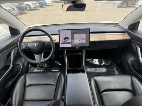 2020 Tesla Model 3 Standard Range