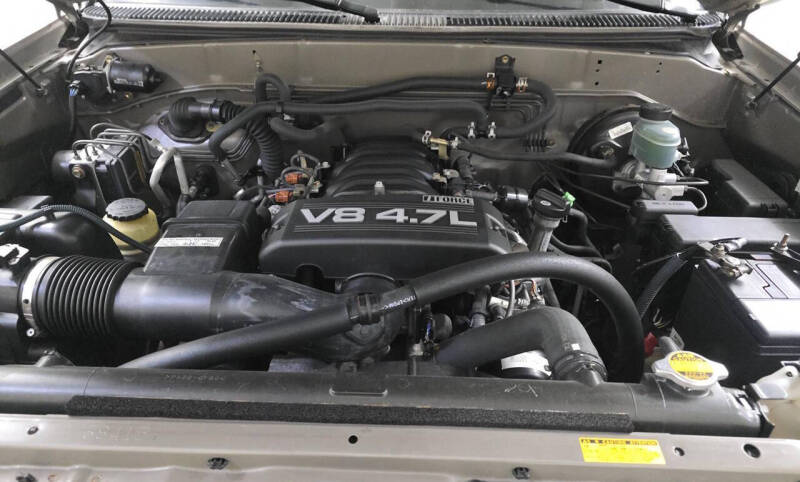 2005 Toyota Sequoia SR5