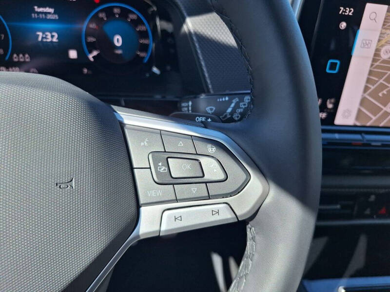 2026 Volkswagen Atlas Cross Sport SEL Premium R-Line 4Motion