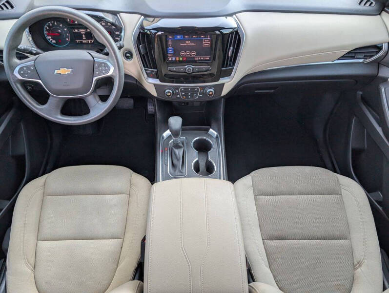 2022 Chevrolet Traverse LS