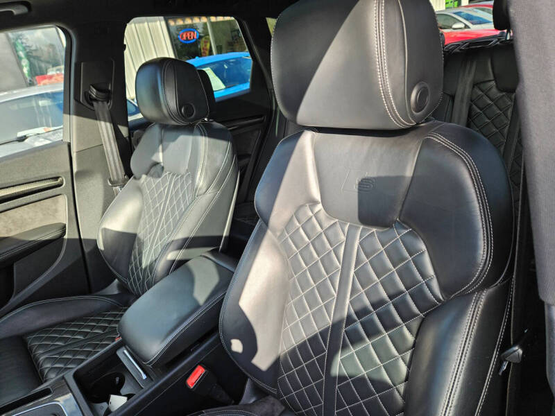 2019 Audi SQ5 3.0T quattro Premium Plus