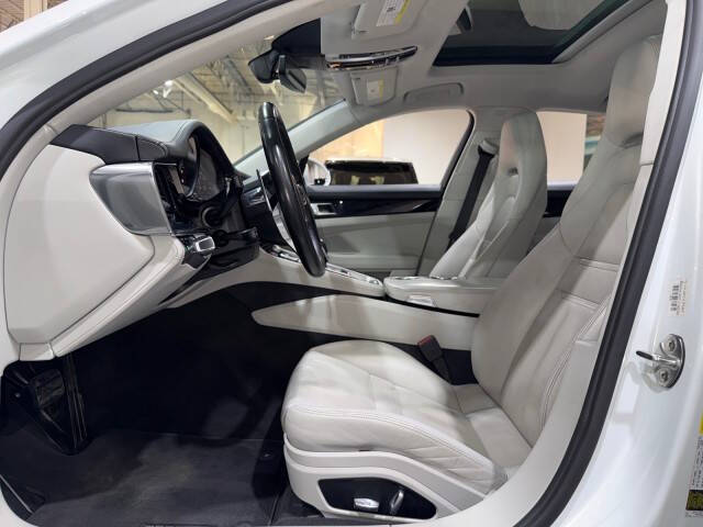 2017 Porsche Panamera