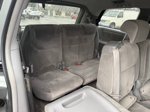 2008 Toyota Sienna LE 8-Passenger