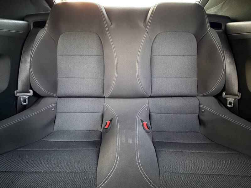 2015 Ford Mustang V6