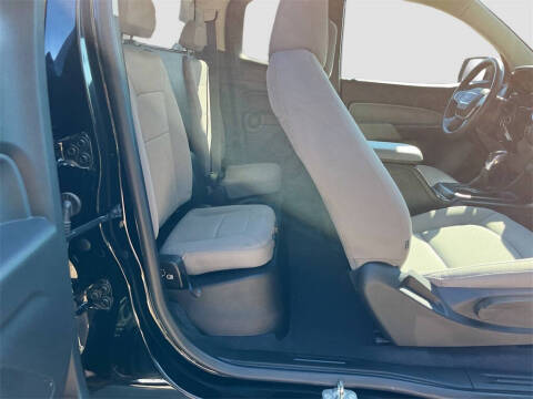 2022 GMC Canyon Elevation Standard