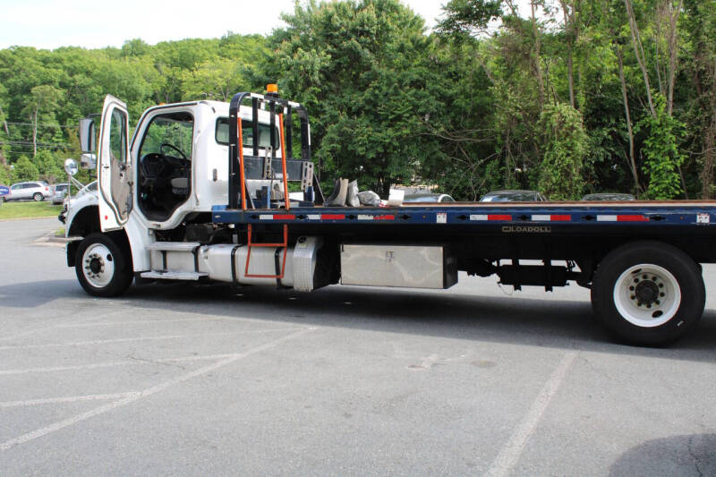 2018 Freightliner M2 106