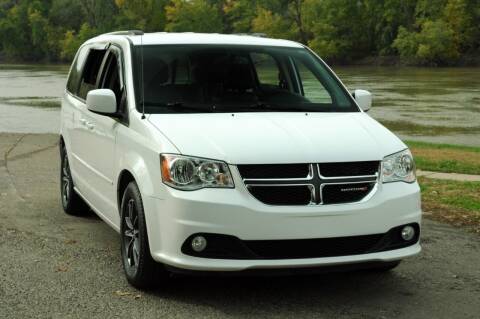 2017 Dodge Grand Caravan for sale at Auto House Superstore in Terre Haute IN