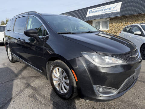 2017 Chrysler Pacifica Touring Plus