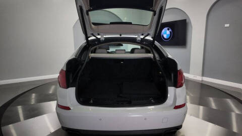 2012 BMW 5 Series 550i Gran Turismo