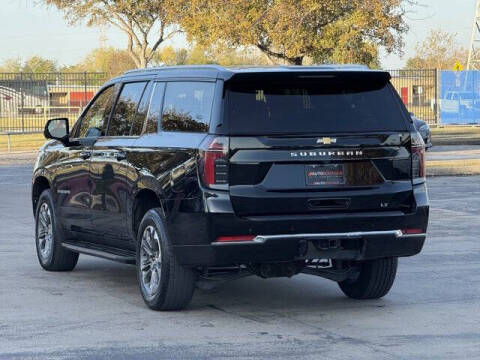 2025 Chevrolet Suburban LT