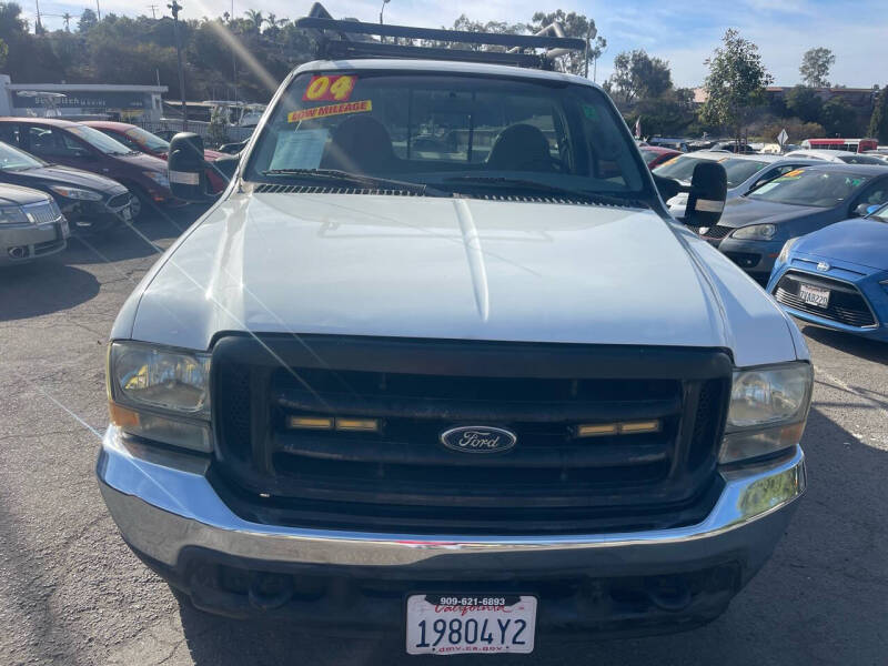 2004 Ford F-250 Super Duty XL photo 2