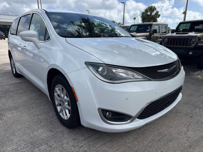 2020 Chrysler Pacifica Touring
