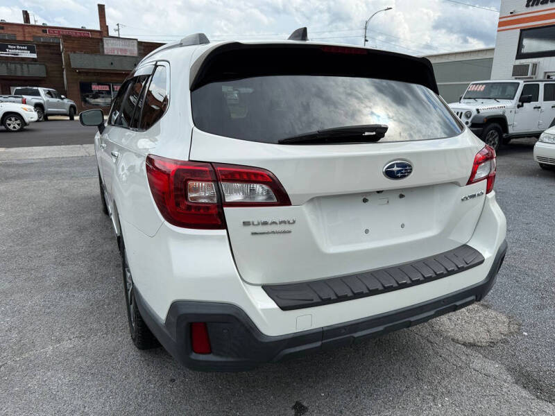 2018 Subaru Outback 2.5i Touring