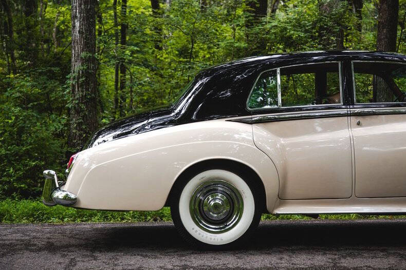 1961 Rolls-Royce SILVER CLOUD LWB