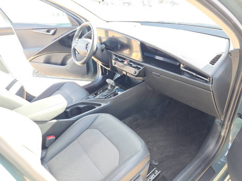 2023 Kia Niro EX Touring