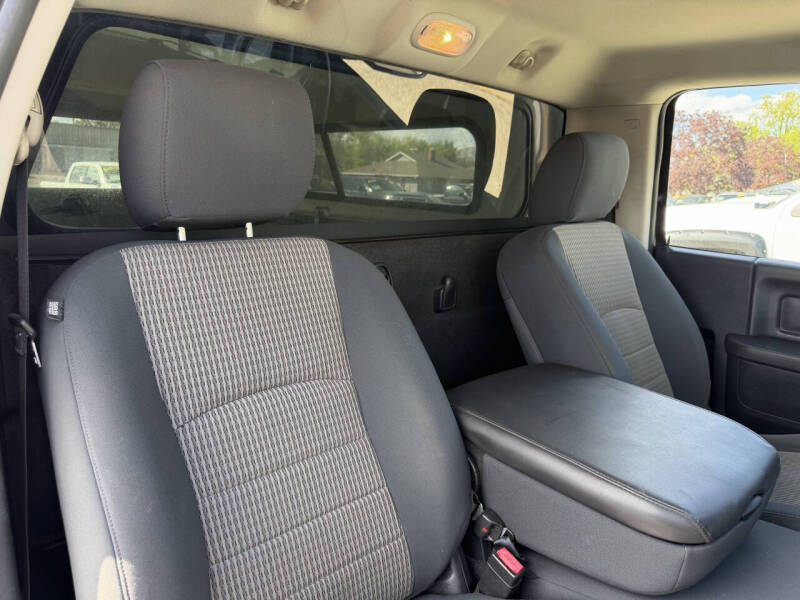 2012 RAM 1500 ST