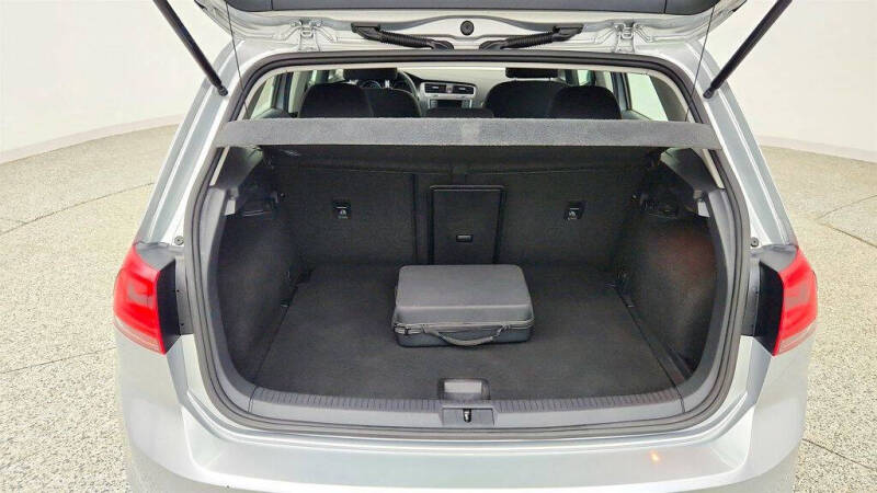2016 Volkswagen e-Golf SE