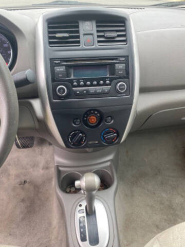 2015 Nissan Versa 1.6 SV