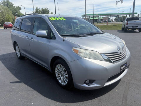 2013 Toyota Sienna XLE 8-Passenger