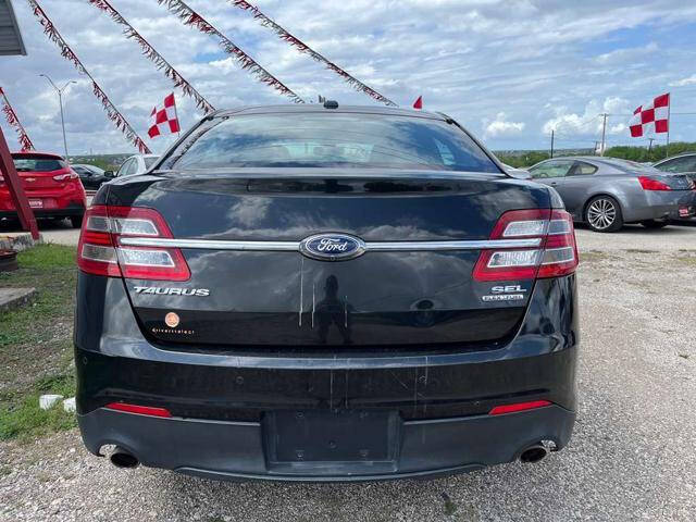 2015 Ford Taurus SEL
