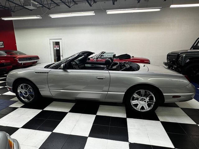 2004 Ford Thunderbird Deluxe