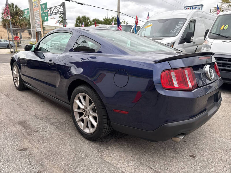 2011 Ford Mustang V6 Premium