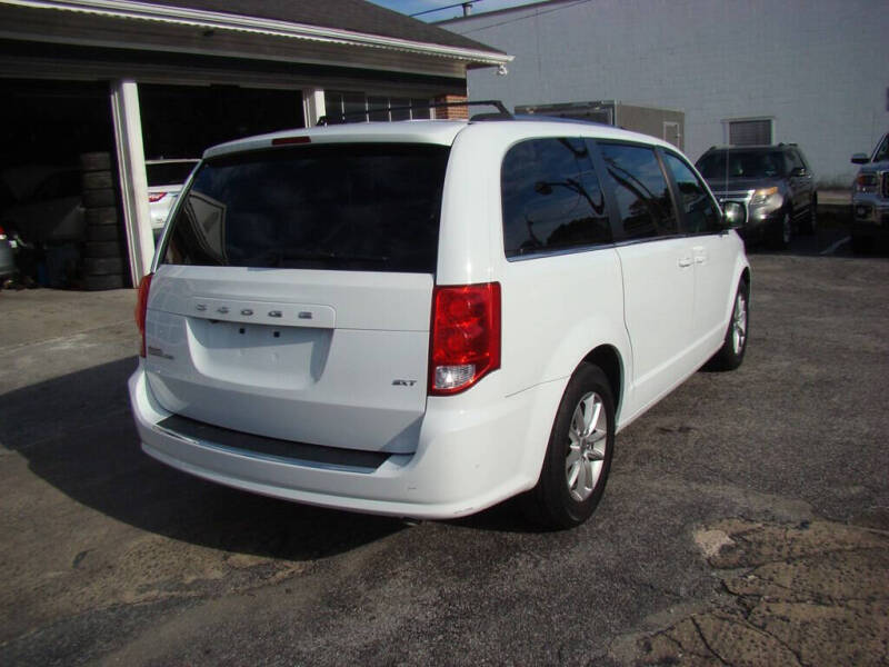 2020 Dodge Grand Caravan SXT