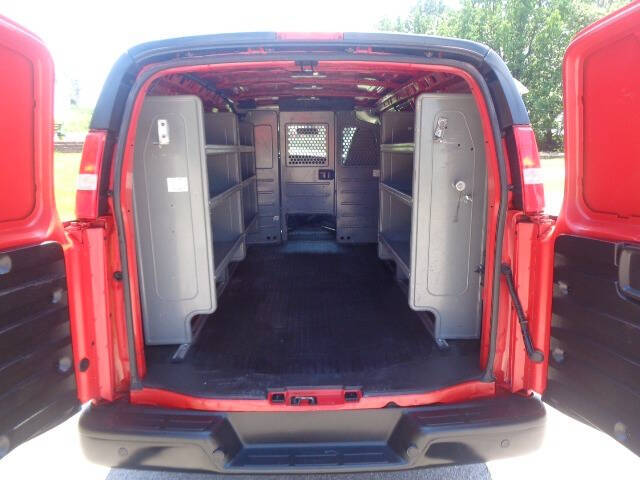 2024 Chevrolet Express 2500