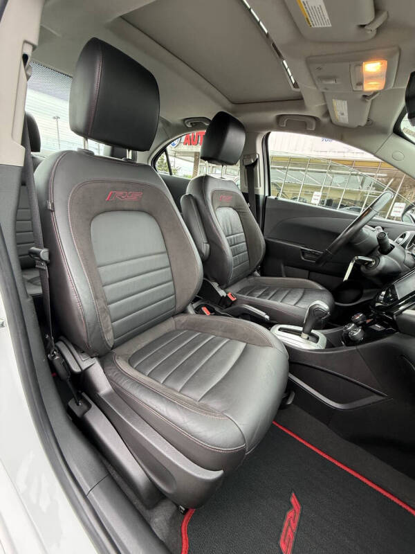2016 Chevrolet Sonic RS Auto