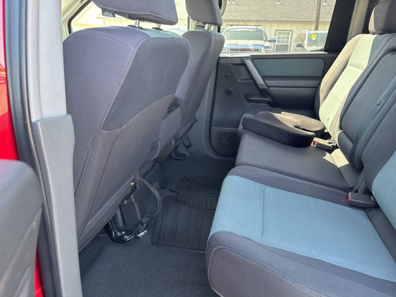 2006 Nissan Titan LE