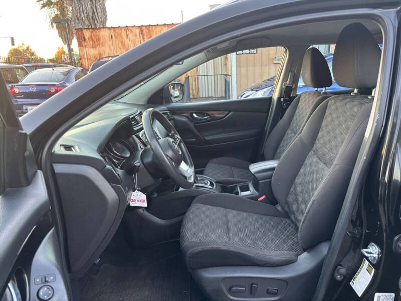 2018 Nissan Rogue Sport S