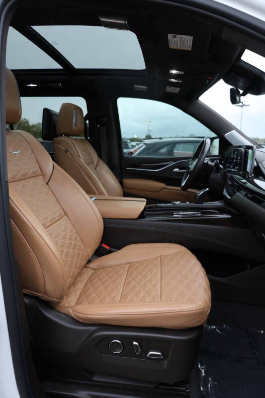 2023 Cadillac Escalade ESV Sport