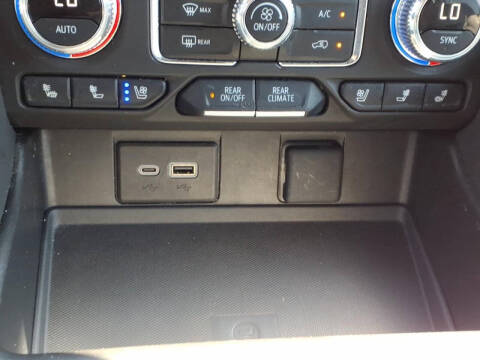 2024 GMC Yukon XL SLT