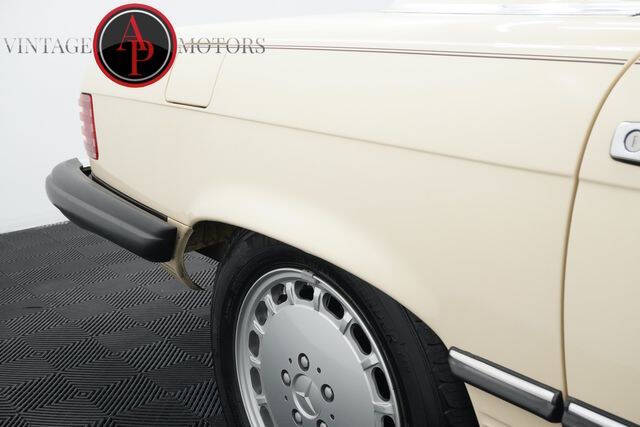 1987 Mercedes-Benz 560-Class 560 SL