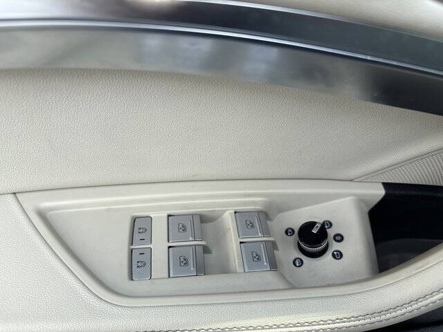 2024 Audi Q8 e-tron quattro Premium Plus