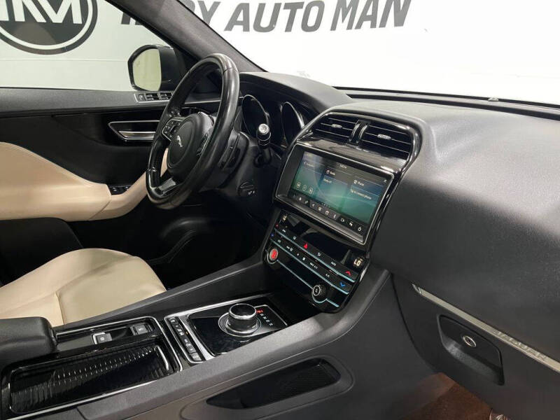 2020 Jaguar F-PACE 25t Premium