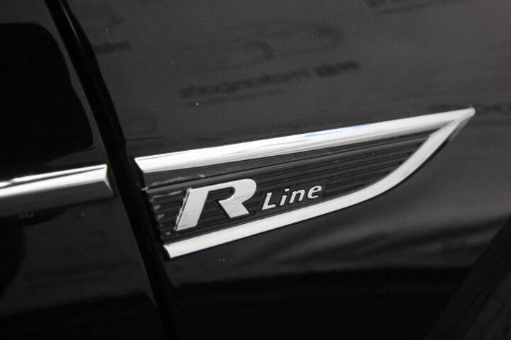 2020 Volkswagen Passat R-Line