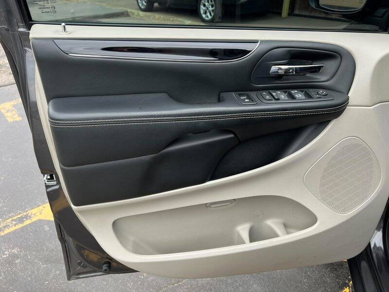 2017 Dodge Grand Caravan SE