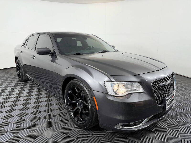 2017 Chrysler 300