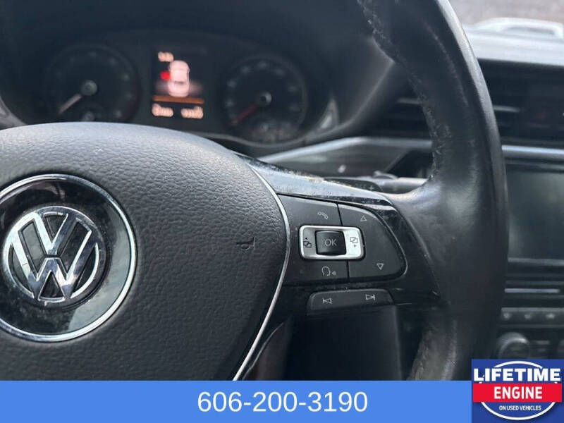 2021 Volkswagen Passat R-Line